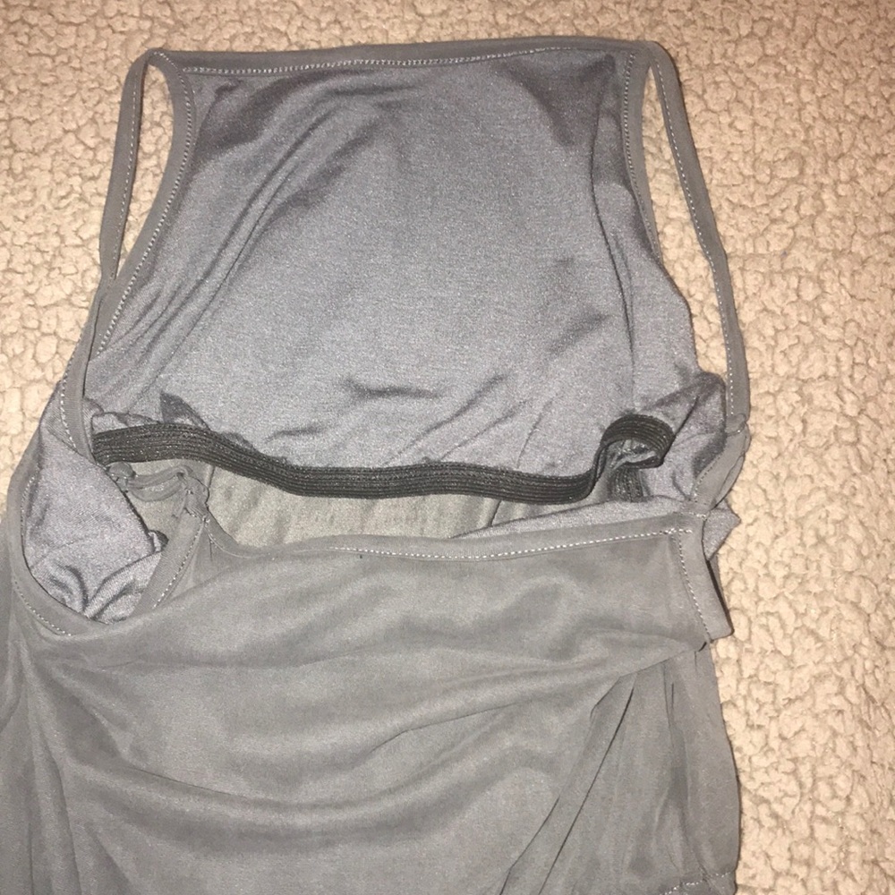 A romper - Picture 3 of 3